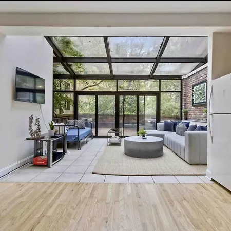Luxury Villa In The Heart Of Manhattan-2