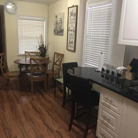 Town House In Canarsie-3