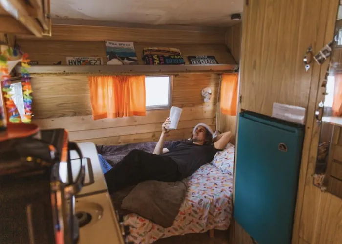 60S Surf Camper With Nyc Skyline View In Rockaway Beach