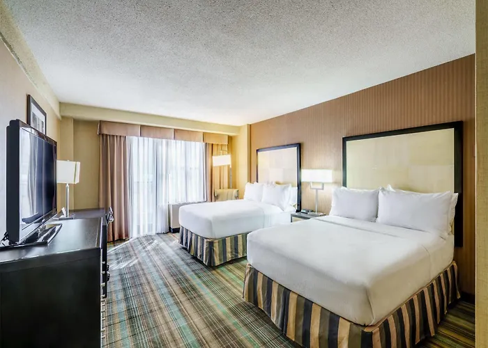 Hotel with pool: The Watson Hotel